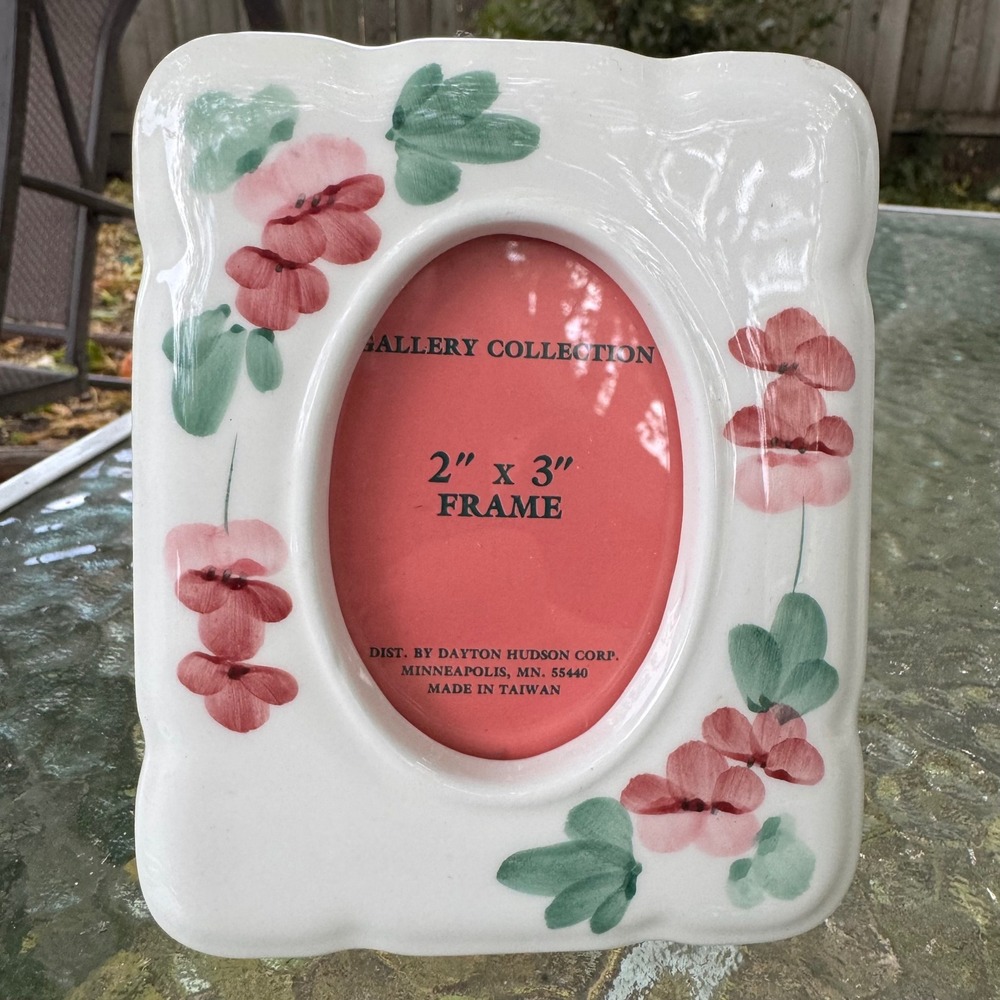 Gallery Collection Dayton Hudson Ceramic Floral Picture Frame 2x3 Vintage Oval